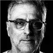 Diseñador gráfico imparte clases de iniciación a Photoshop, Illustrator, Sketchup, etc. Fotocomposición y matte painting